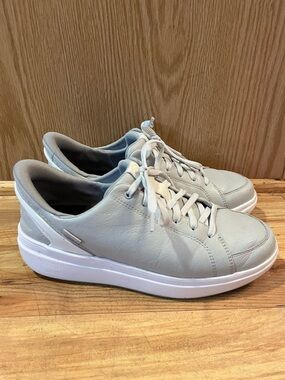 Kizik Sydney 8-1/2 gray leather sneaker lace up 8.5 hands free slip on shoes EUC